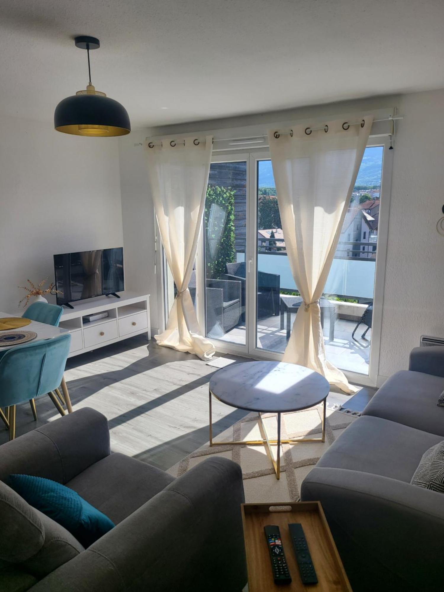 Joli T2 Proche Gare Avec Vue Apartment อานมาส ภายนอก รูปภาพ